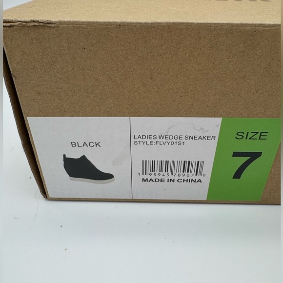 Steve Madden 7 black Suede leather platform Wedge side zip hidden heel Sneaker - Picture 7 of 10